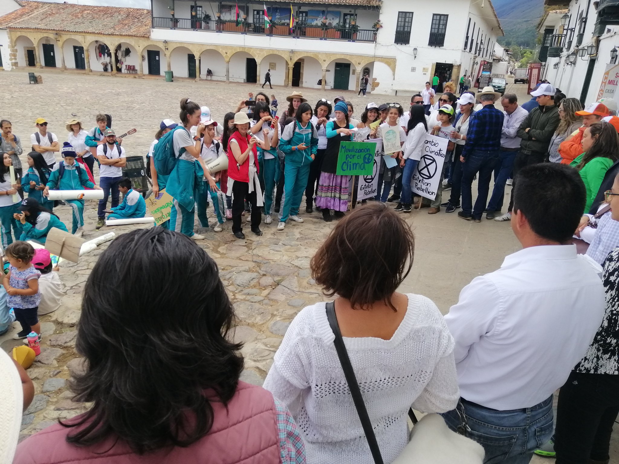 Global Climate Strikes 2019-09 / Colombia: Villa de Leyva. Bild: copy Ika Makimaki